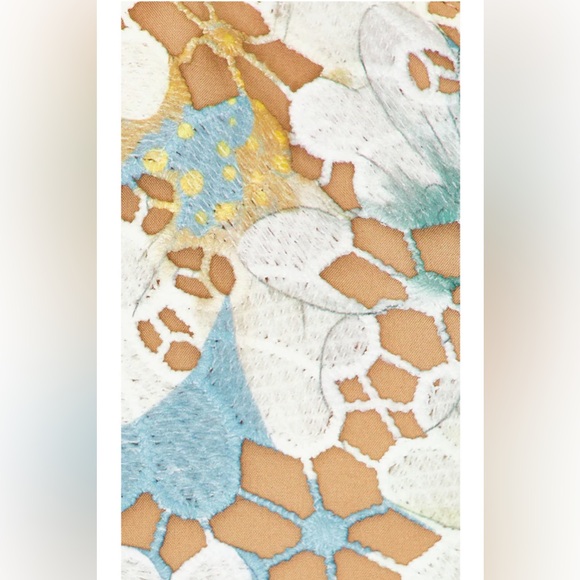 Elliatt Lilac dress in multi floral, NWT, Small - Picture 4 of 4